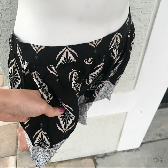 NWOT Abercrombie Shorts - Picture 2 of 6